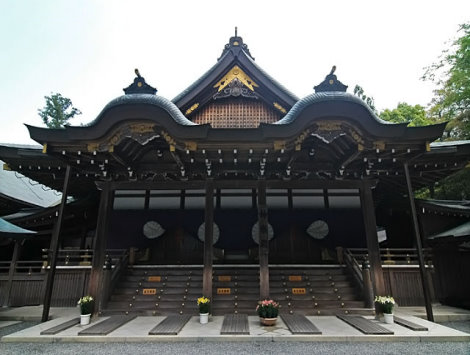 具有2000年历史在日本是最重要的神社之一,在古代时参拜伊势神宫一直